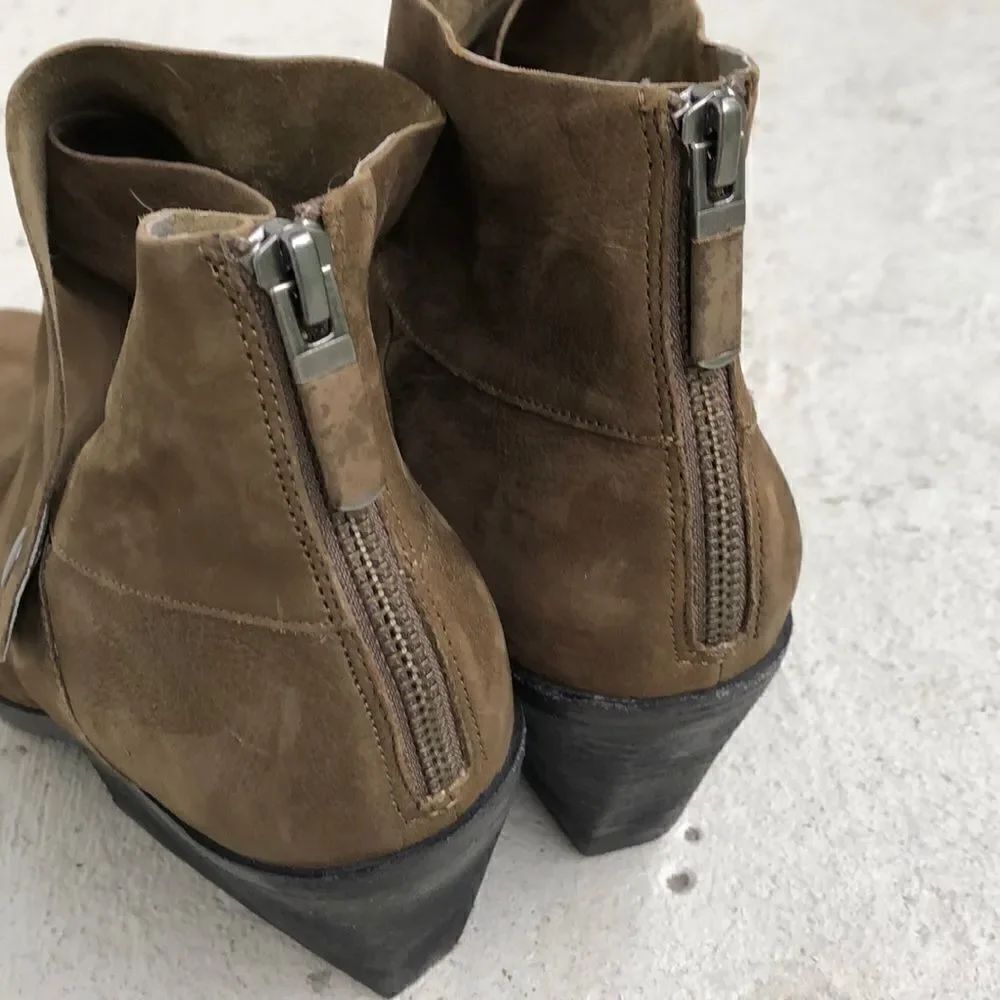 Eileen  Fisher booties - Picture 4 of 7